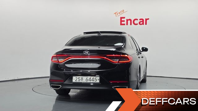 Hyundai GRANDEUR 2.4 Exclusive Special купить на сайте DeffCars
