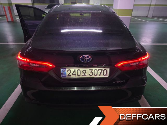 Toyota CAMRY 2.5 LE Hybrid купить на сайте DeffCars
