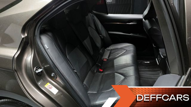 Toyota CAMRY 2.5 XLE Hybrid купить на сайте DeffCars