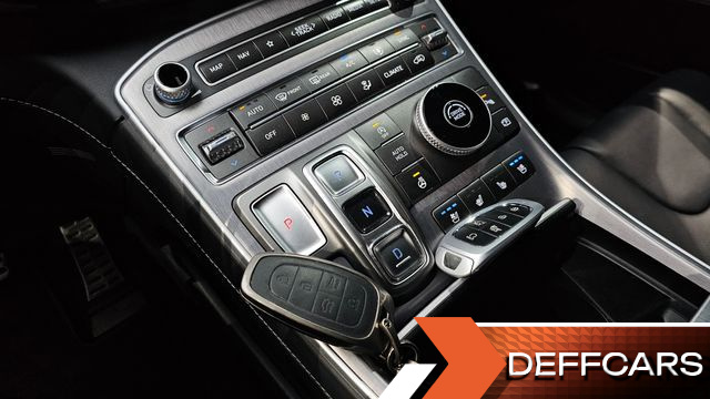 Hyundai SANTAFE Gasoline 2.5T 2WD Calligraphy купить на сайте DeffCars