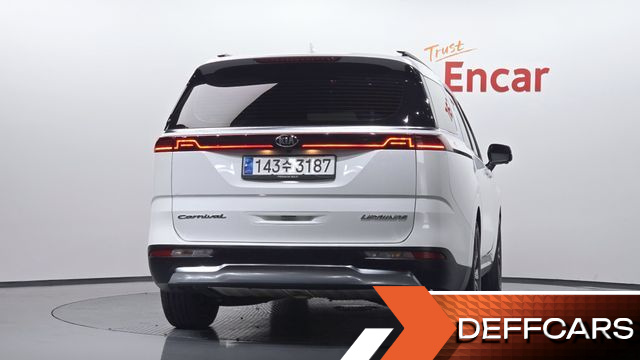 Kia CARNIVAL Gasoline 7-Seater Signature купить на сайте DeffCars