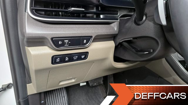 Kia CARNIVAL 9-Seater Noblesse купить на сайте DeffCars
