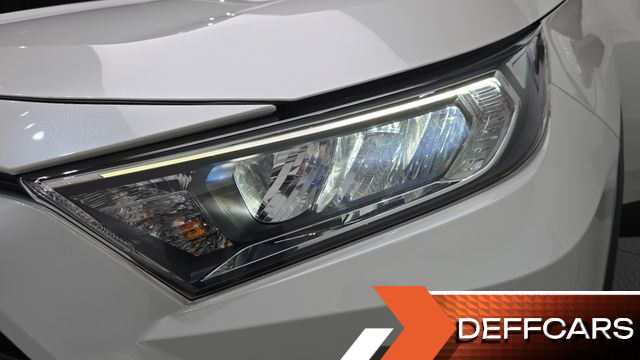 Toyota RAV4 2.5 2WD купить на сайте DeffCars