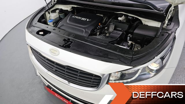 Kia CARNIVAL 7-seater Limousine VIP купить на сайте DeffCars