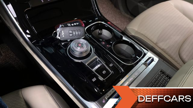 Kia CARNIVAL Gasoline 7-Seater Hi-Limousine Signature купить на сайте DeffCars