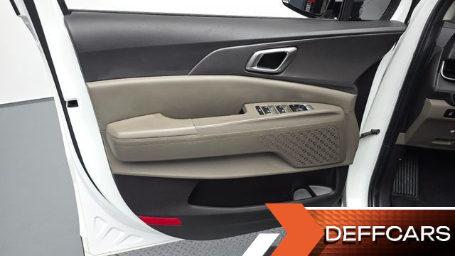 Kia CARNIVAL HEV 9 seater Prestige купить на сайте DeffCars