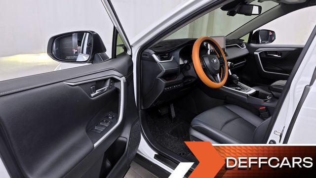 Toyota RAV4 2,5 4WD Hybrid LTD купить на сайте DeffCars
