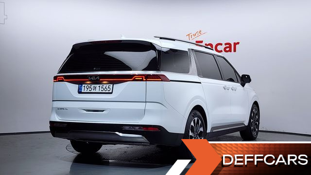 Kia CARNIVAL 9-Seater Signature купить на сайте DeffCars