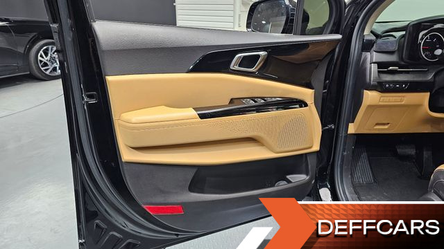 Kia CARNIVAL 7-Seater Noblesse купить на сайте DeffCars