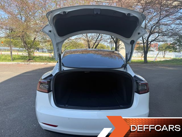 Tesla MODEL 3 Long Range AWD купить на сайте DeffCars