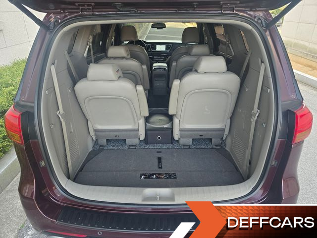 Kia CARNIVAL 9-seater Prestige купить на сайте DeffCars