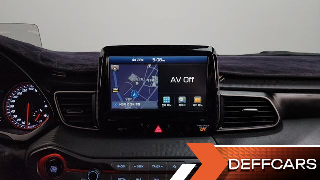 Hyundai VELOSTER 1.6 Turbo Sport Core купить на сайте DeffCars