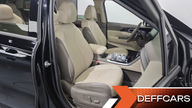 Kia CARNIVAL 9-Seater Signature купить на сайте DeffCars