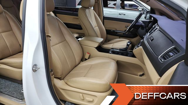 Kia CARNIVAL 9-Seater Noblesse Special купить на сайте DeffCars