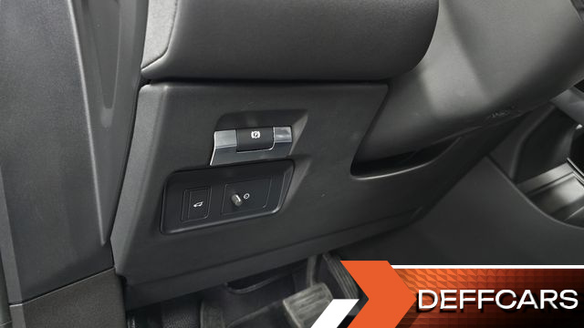 Land Rover RANGE ROVER EVOQUE P250 SE купить на сайте DeffCars
