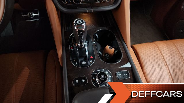 Bentley BENTAYGA 4.0 V8 купить на сайте DeffCars