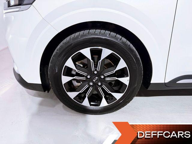 Kia CARNIVAL 9-Seater Noblesse купить на сайте DeffCars