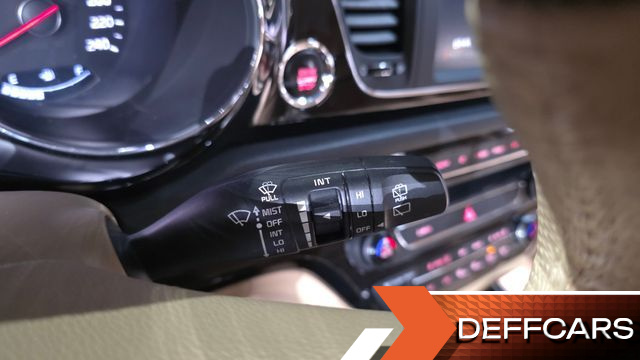Kia CARNIVAL 9-Seater Hi-Limousine Noblesse Special купить на сайте DeffCars