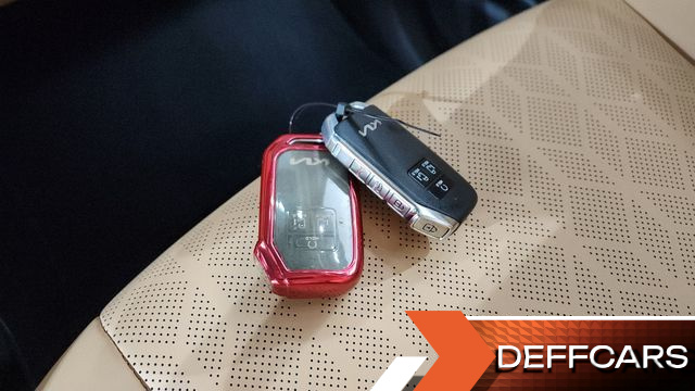 Kia CARNIVAL 9-Seater Noblesse купить на сайте DeffCars