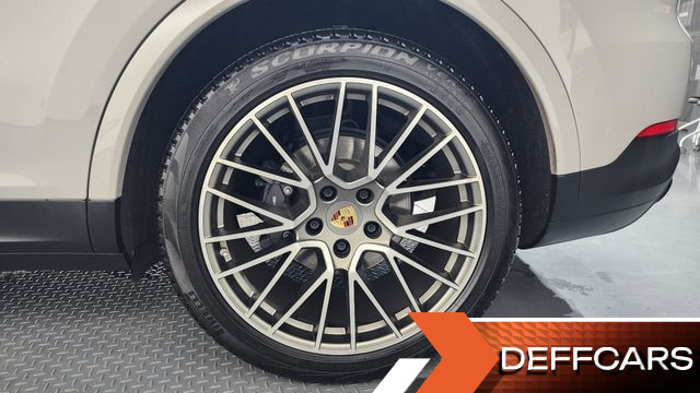 Porsche CAYENNE 3.0 PLATINUM EDITION купить на сайте DeffCars