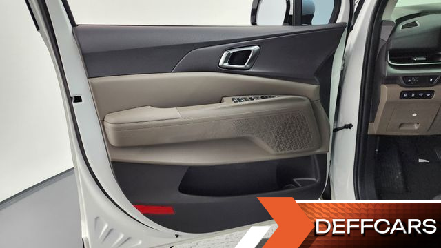 Kia CARNIVAL 7-Seater Noblesse купить на сайте DeffCars