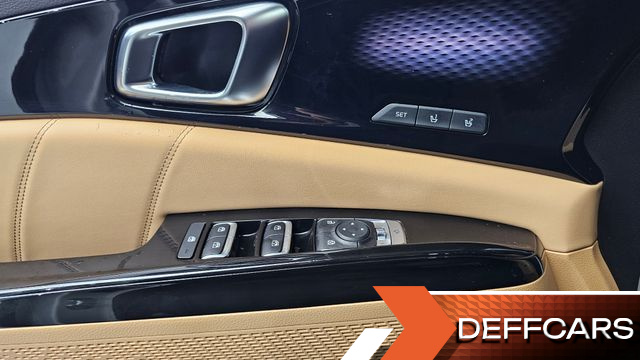 Kia CARNIVAL Gasoline 9-Seater Signature купить на сайте DeffCars