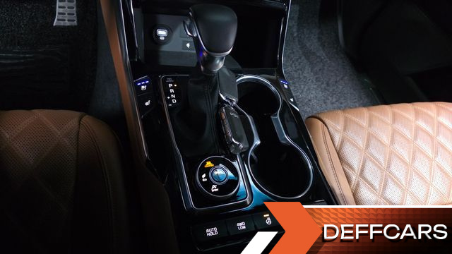 Kia MOHAVE Diesel 3.0 4WD 6-Seater Masters купить на сайте DeffCars