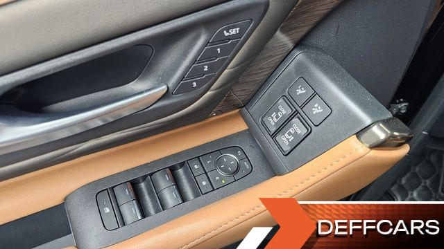 Toyota ALPHARD 2.5 HEV Executive AWD купить на сайте DeffCars