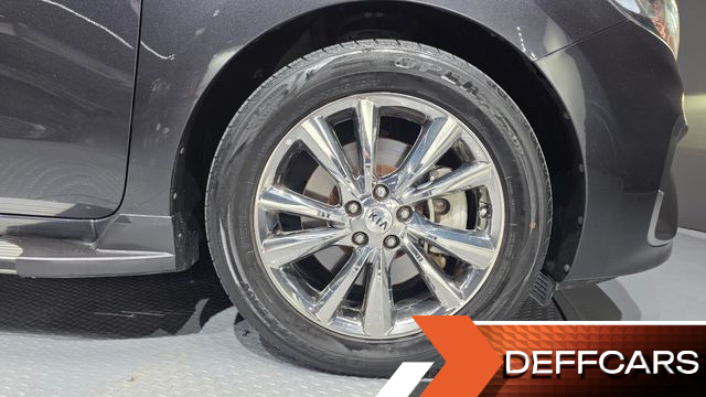 Kia CARNIVAL 7-Seater Limousine VIP купить на сайте DeffCars