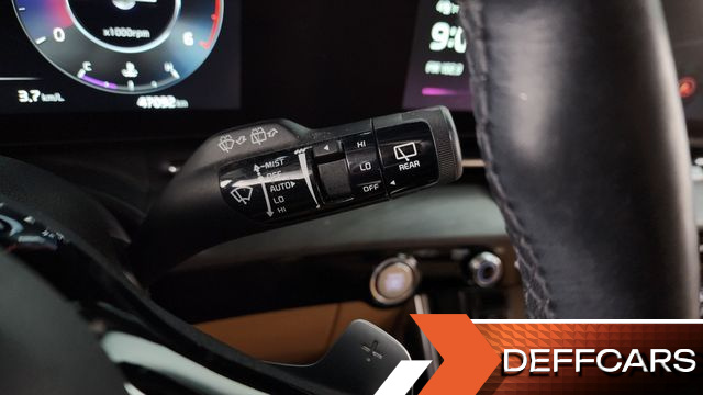 Kia CARNIVAL 9-Seater Signature купить на сайте DeffCars