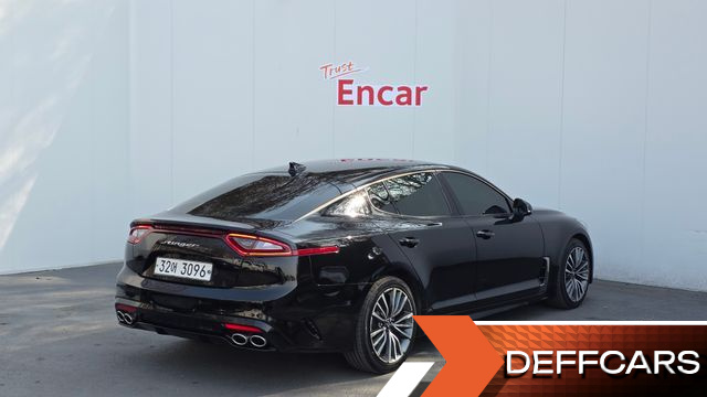 Kia STINGER 2.0 Turbo 2WD Platinum купить на сайте DeffCars