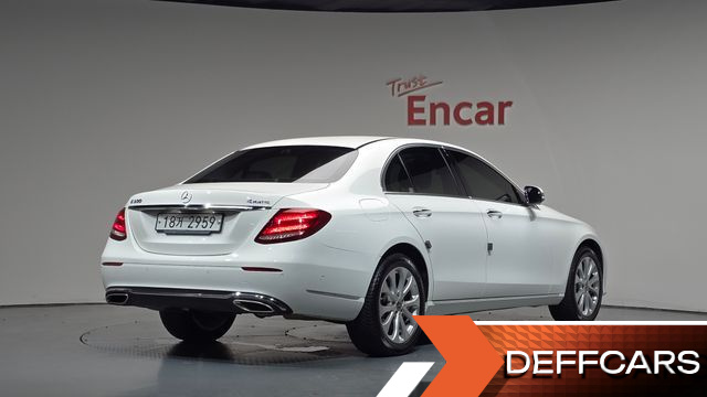 Mercedes E-CLASS E300 4MATIC Exclusive купить на сайте DeffCars