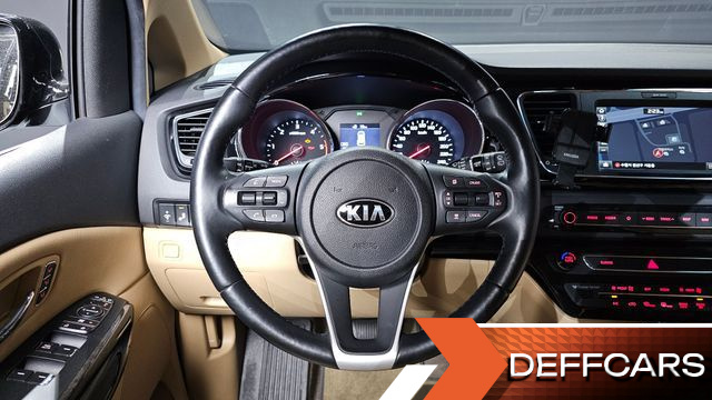 Kia CARNIVAL 9-Seater Hi-Limousine Noblesse Special купить на сайте DeffCars