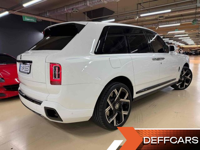Rolls-Royce CULLINAN 6.7 V12 Black Badge купить на сайте DeffCars