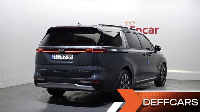 Kia CARNIVAL 7-Seater Signature купить на сайте DeffCars