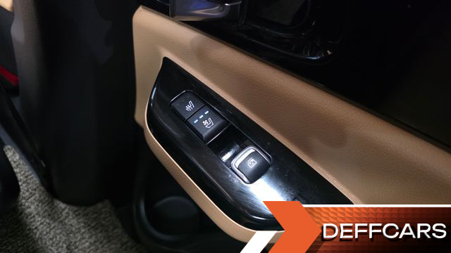 Kia CARNIVAL 9-Seater Signature купить на сайте DeffCars