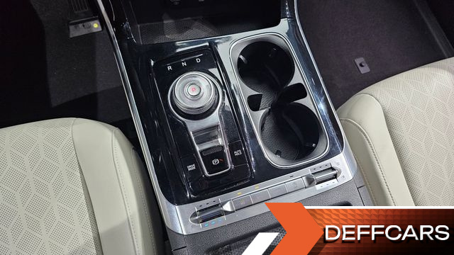 Kia CARNIVAL 9-Seater Noblesse купить на сайте DeffCars