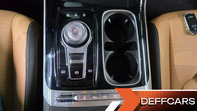 Kia CARNIVAL 9-Seater Noblesse купить на сайте DeffCars