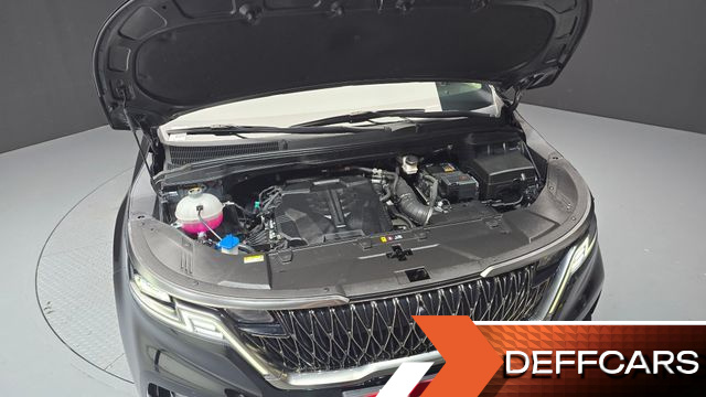 Kia CARNIVAL Gasoline 9-Seater Signature купить на сайте DeffCars