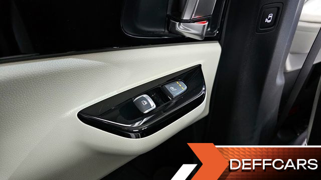 Kia CARNIVAL 9-Seater Noblesse купить на сайте DeffCars