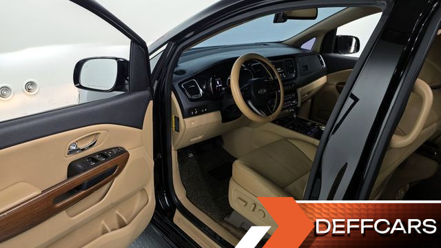 Kia CARNIVAL 9-seater Hi-Limousine Prestige купить на сайте DeffCars