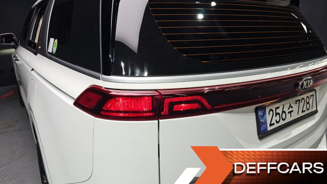 Kia CARNIVAL 9-Seater Prestige купить на сайте DeffCars