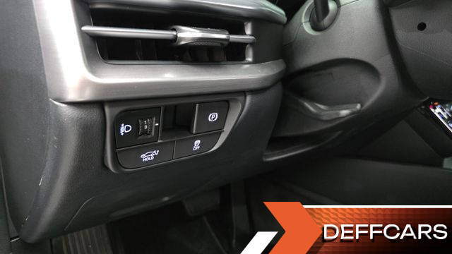 Hyundai GRANDEUR 2,5 Gasoline 2WD Premium купить на сайте DeffCars