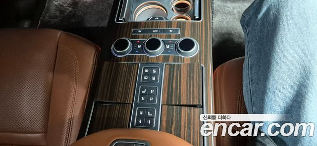 Land Rover RANGE ROVER 5.0 SC SV AB LWB купить на сайте DeffCars