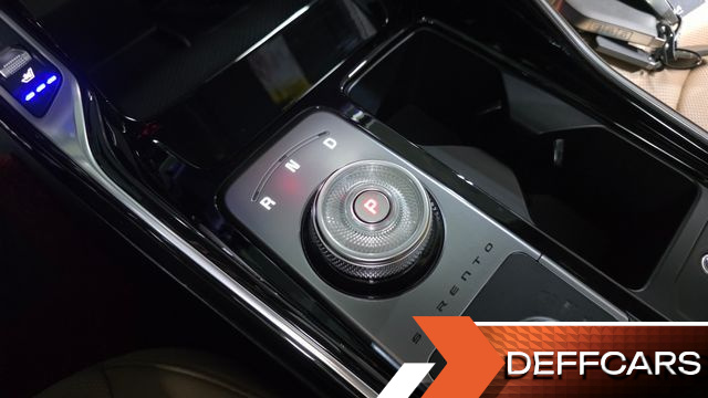 Kia SORENTO HEV 1.6 4WD Gravity купить на сайте DeffCars