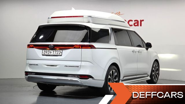 Kia CARNIVAL 9-Seater Hi-Limousine Signature купить на сайте DeffCars