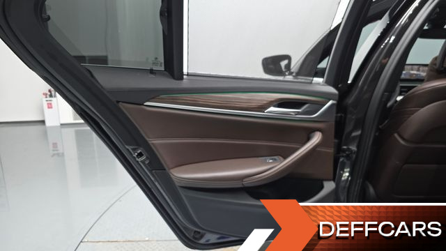 BMW 5-SERIES 530i M Sport Package Plus купить на сайте DeffCars