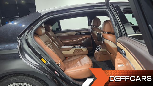 Genesis G90 3.3 T AWD Premium купить на сайте DeffCars