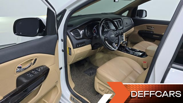 Kia CARNIVAL 7-Seater Limousine President купить на сайте DeffCars