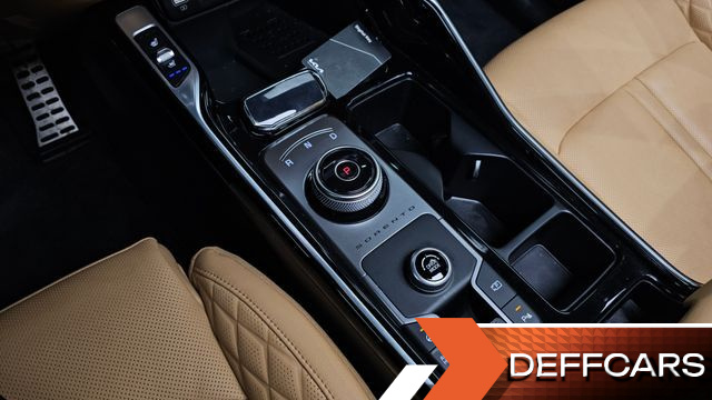 Kia SORENTO HEV 1.6 2WD Gravity купить на сайте DeffCars